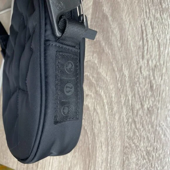 Lululemon Future Legacy Team Canada Crossbody Belt Bag - Picture 8 of 12